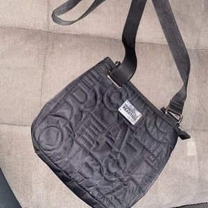 Black Kenneth Cole reaction crossbody